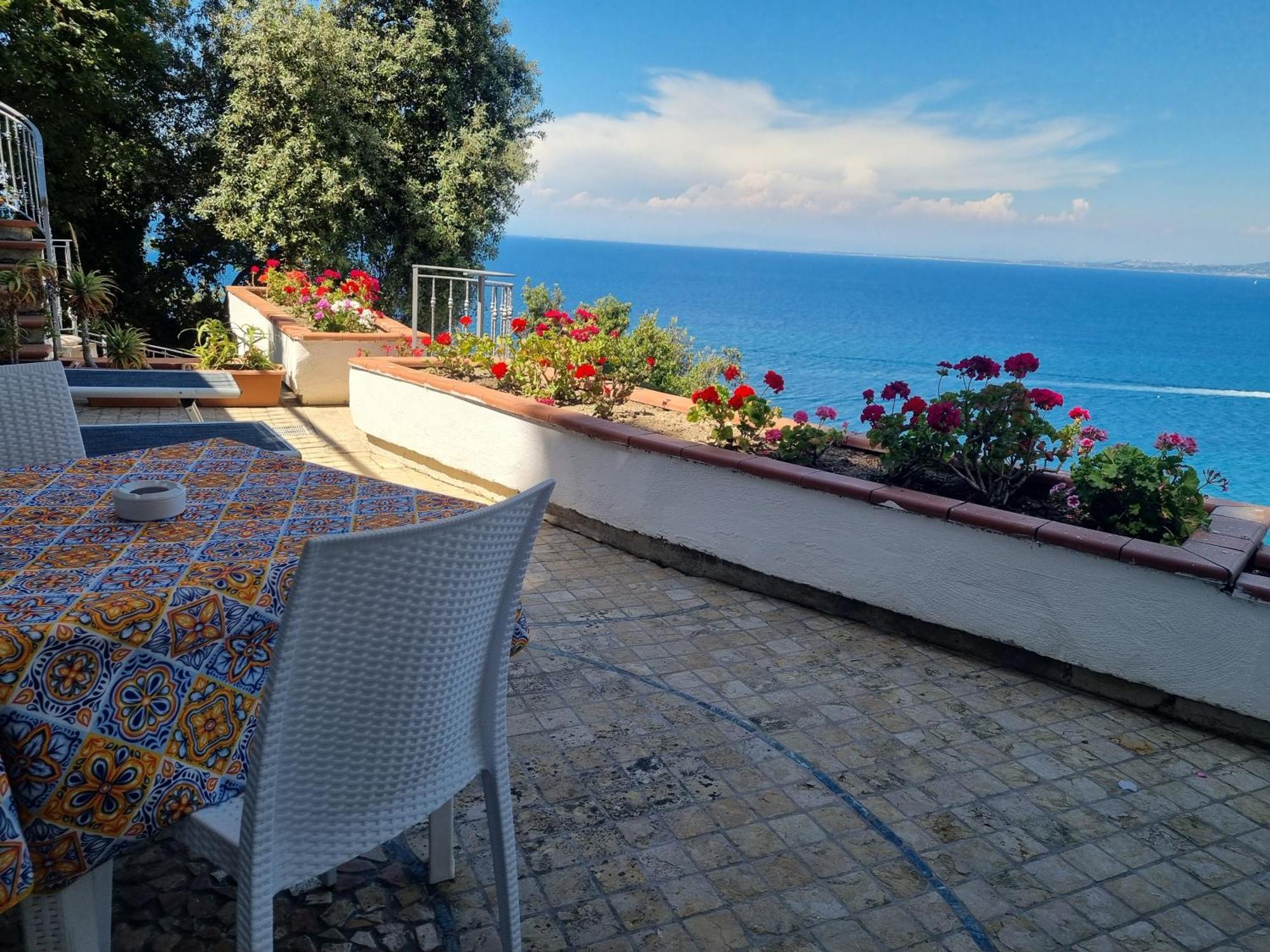 L'Incanto Suites Ischia 卡萨米乔拉泰尔梅 外观 照片