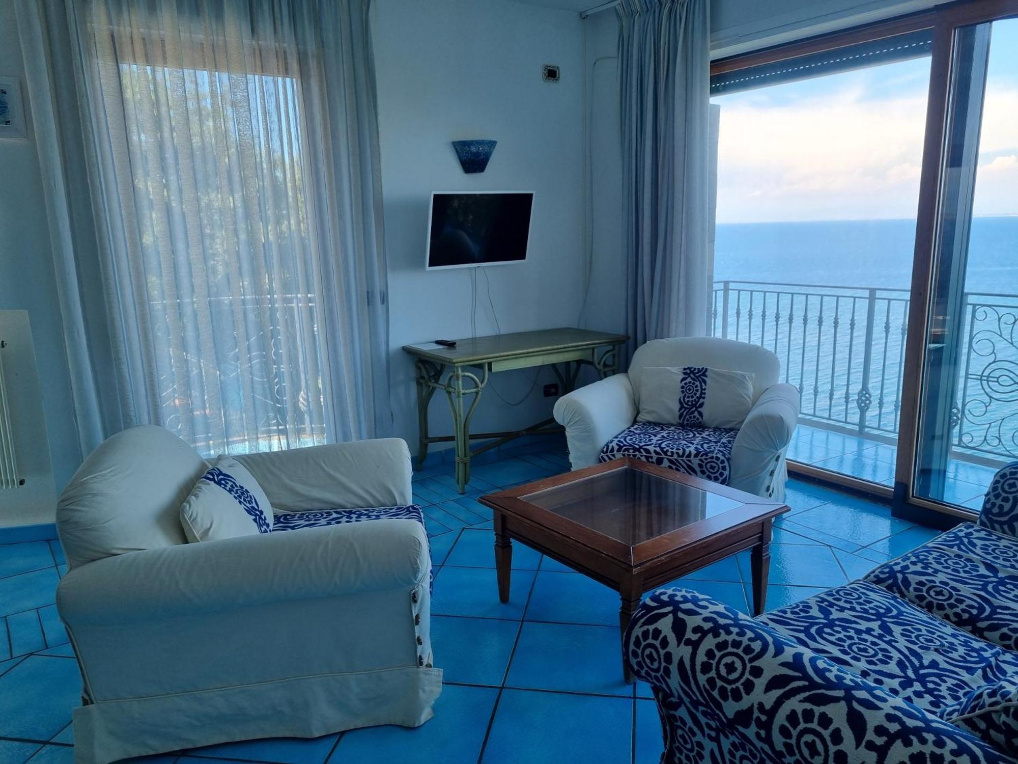 L'Incanto Suites Ischia 卡萨米乔拉泰尔梅 外观 照片